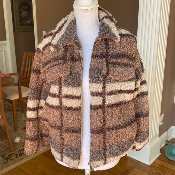 NWT Stoosh brand mocha plaid Sherpa jacket size S - Picture 1 of 9